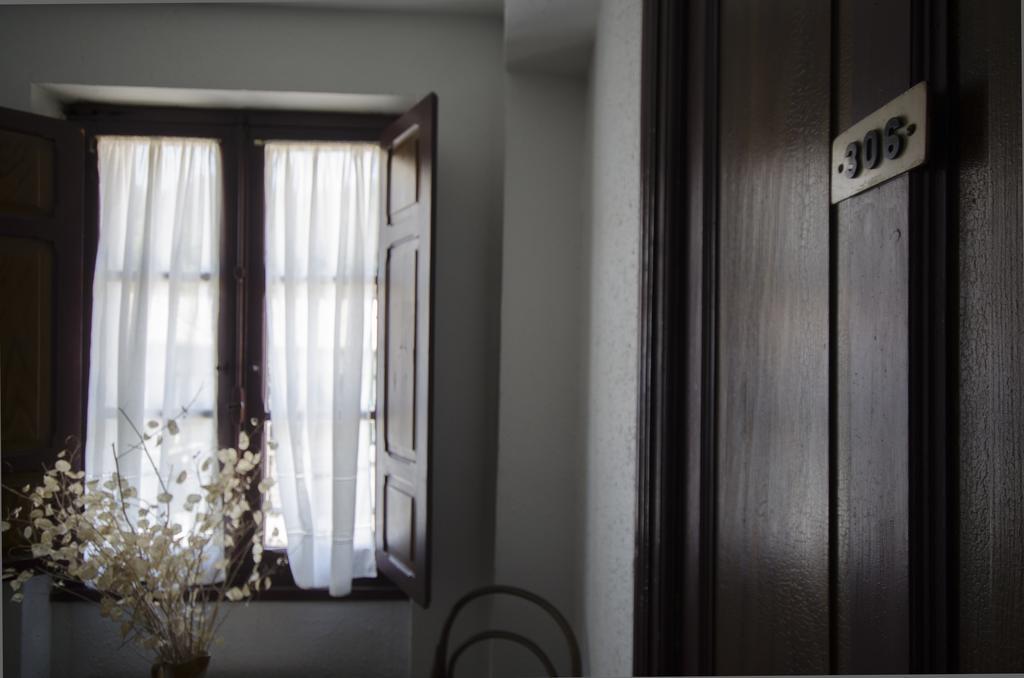 Hostal Ayestaran I Лекунбери Екстериор снимка