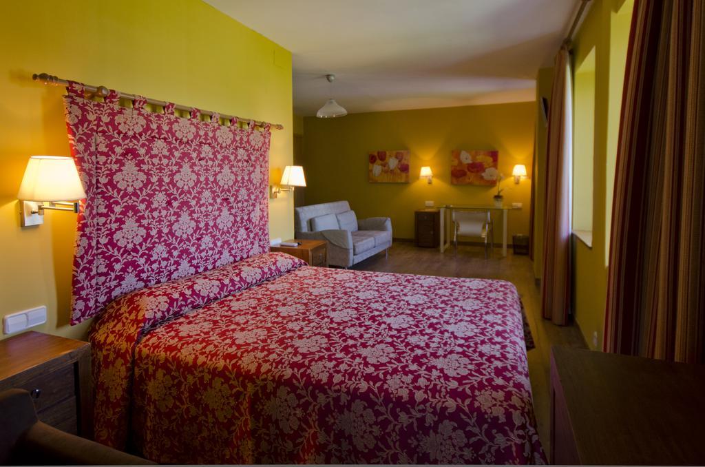 Hostal Ayestaran I Лекунбери Екстериор снимка